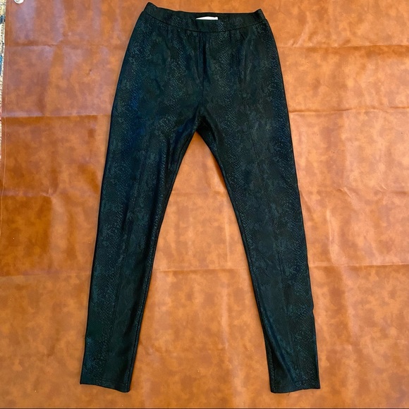 Snake Skin Leggings - Black - Molly Green - Small - Picture 2 of 7